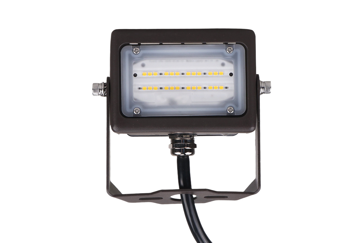 FLM02-15W-40K-LV-YK 2